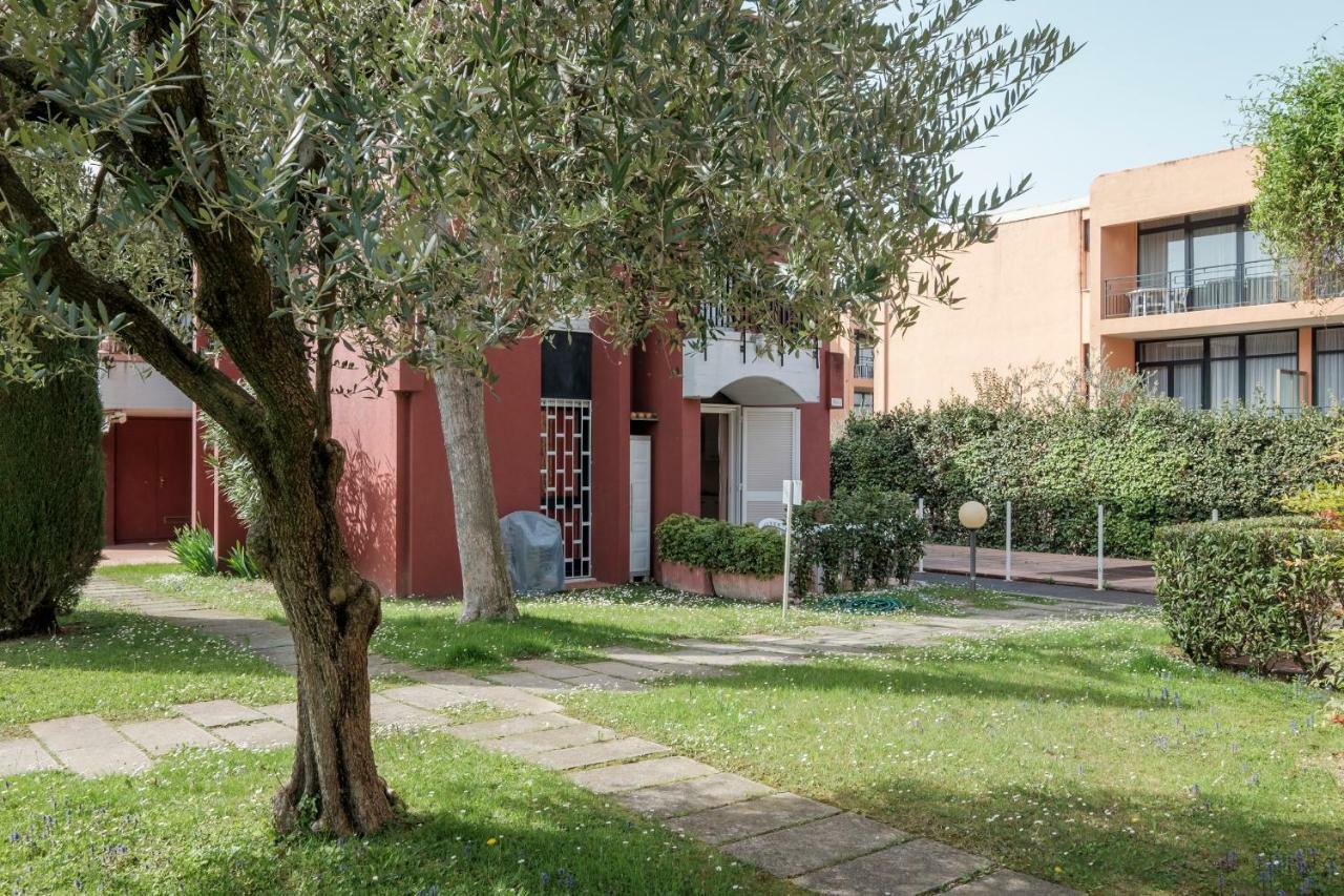 Residence Holiday Sirmione B8 Εξωτερικό φωτογραφία