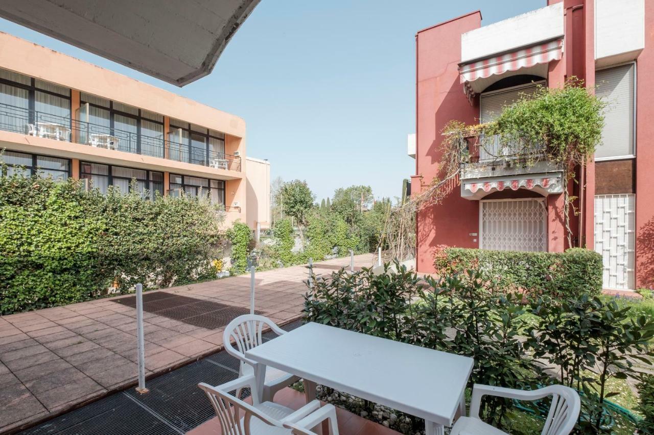 Residence Holiday Sirmione B8 Εξωτερικό φωτογραφία