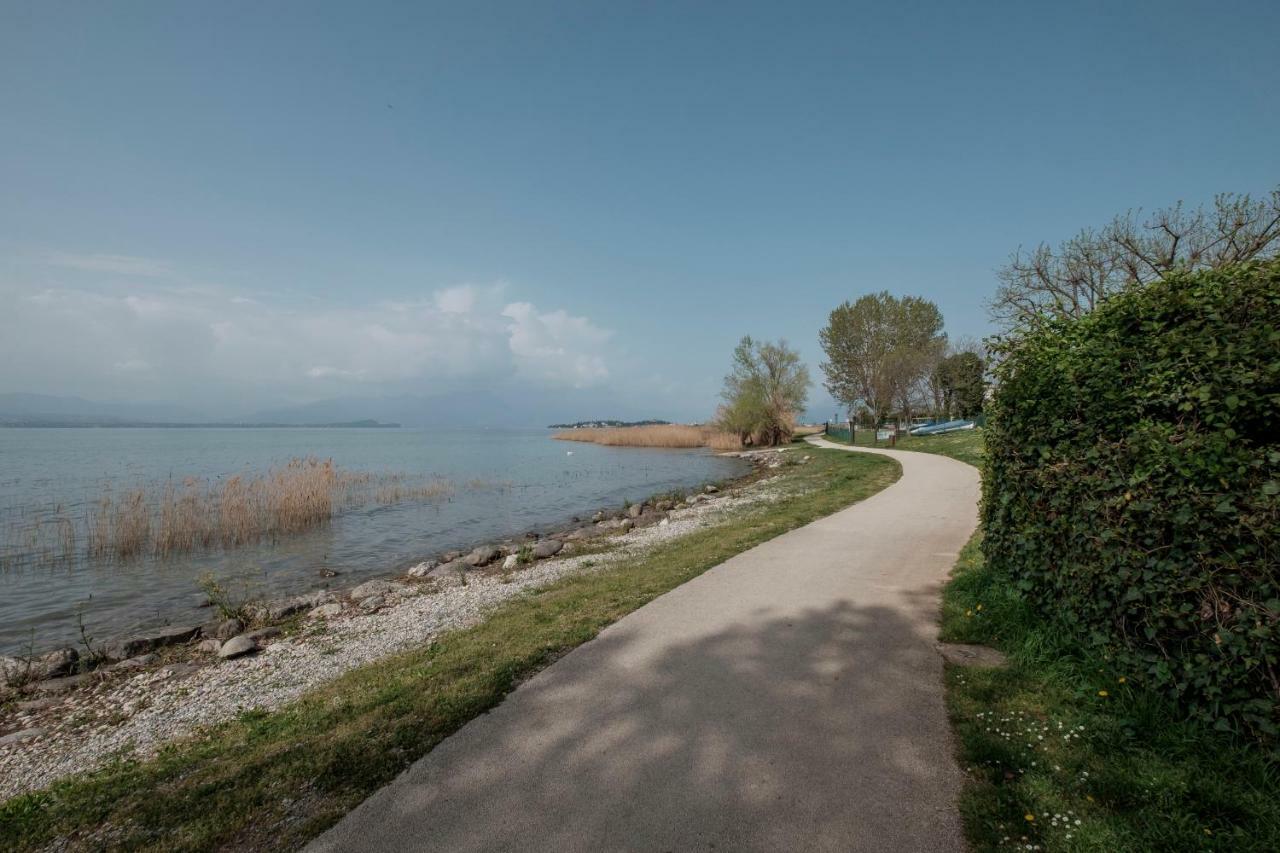 Residence Holiday Sirmione B8 Εξωτερικό φωτογραφία
