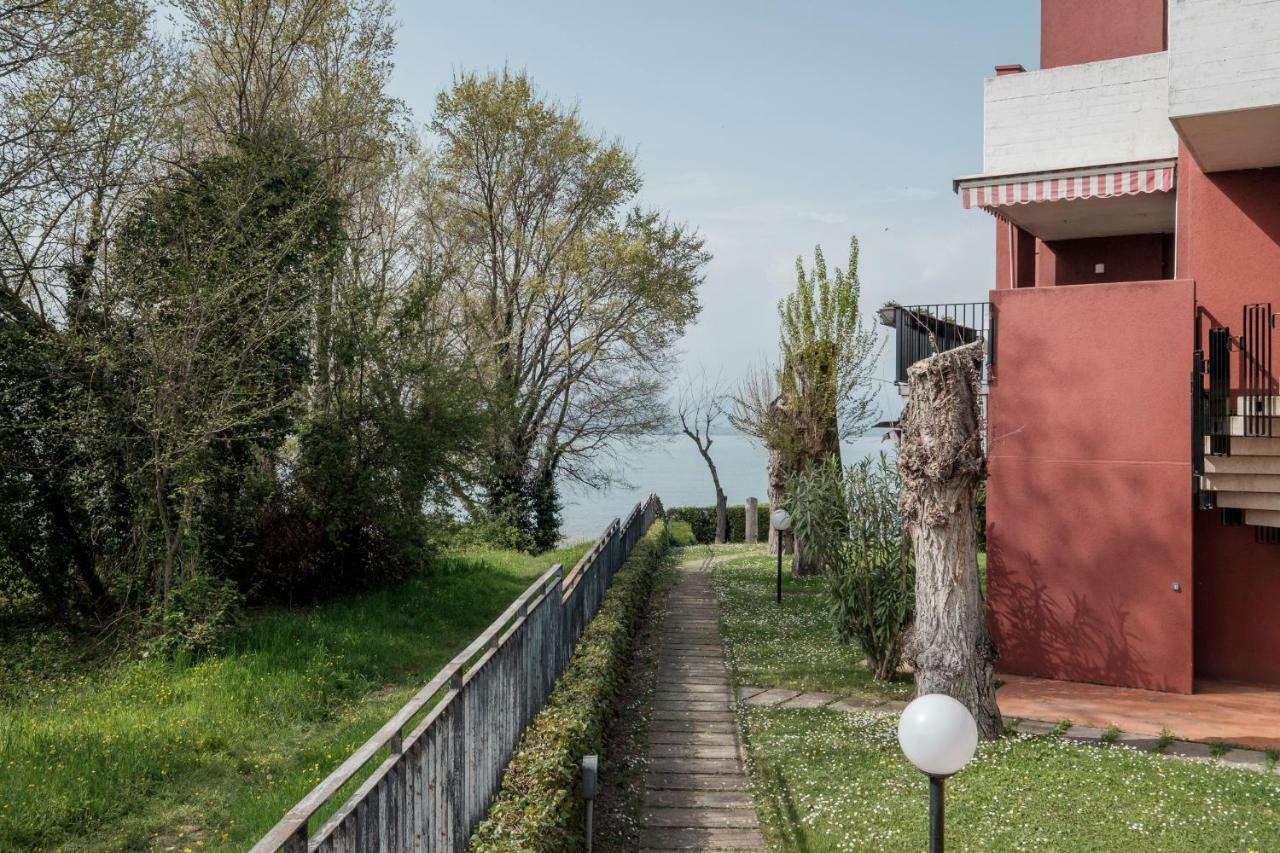 Residence Holiday Sirmione B8 Εξωτερικό φωτογραφία